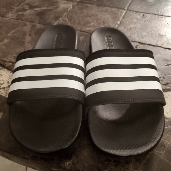adidas Adilette Aqua Women's Slide Sandals 10 NWT - Picture 2 of 7